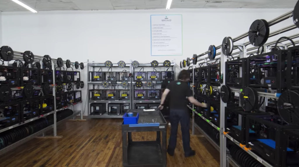 VIDEO: Voodoo Manufacturing’s First-Ever Robot-Operated 3D Printer Cluster